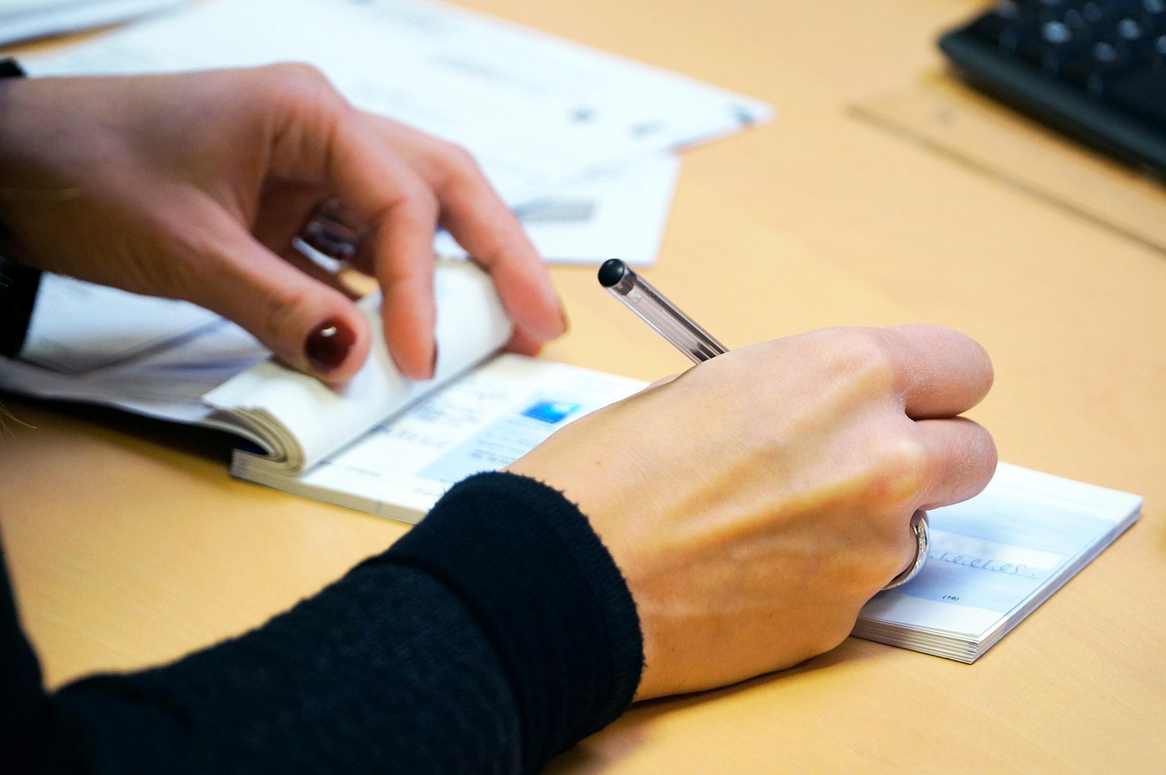 asesor&iacute;a laboral fiscal contable X&agrave;tiva